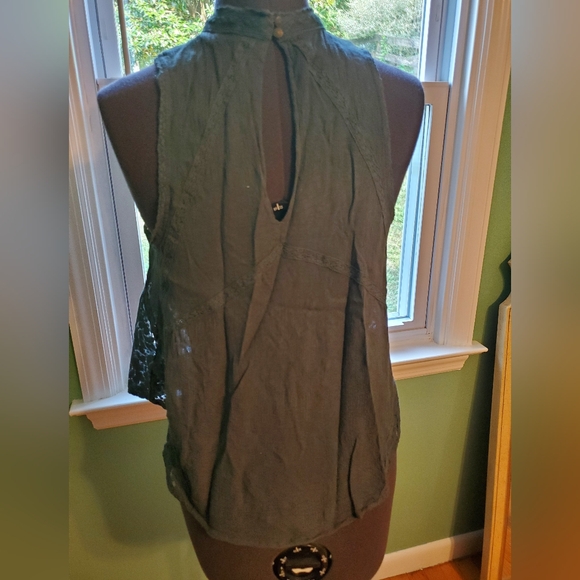 American Eagle Outfitters Green Lace Top - Picture 2 of 14